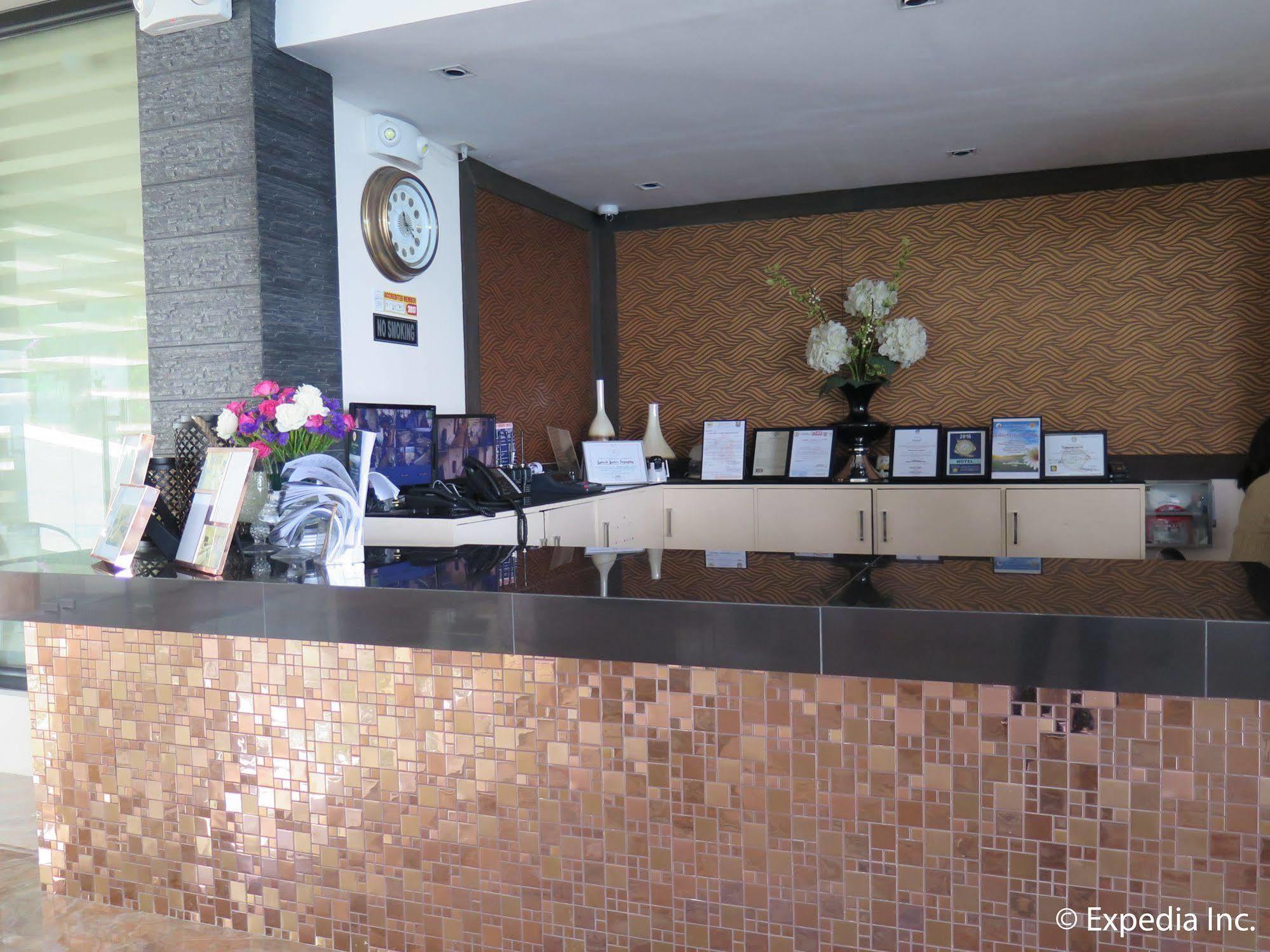 Splash Suites Hotel Tagaytay Cagayuan Εξωτερικό φωτογραφία