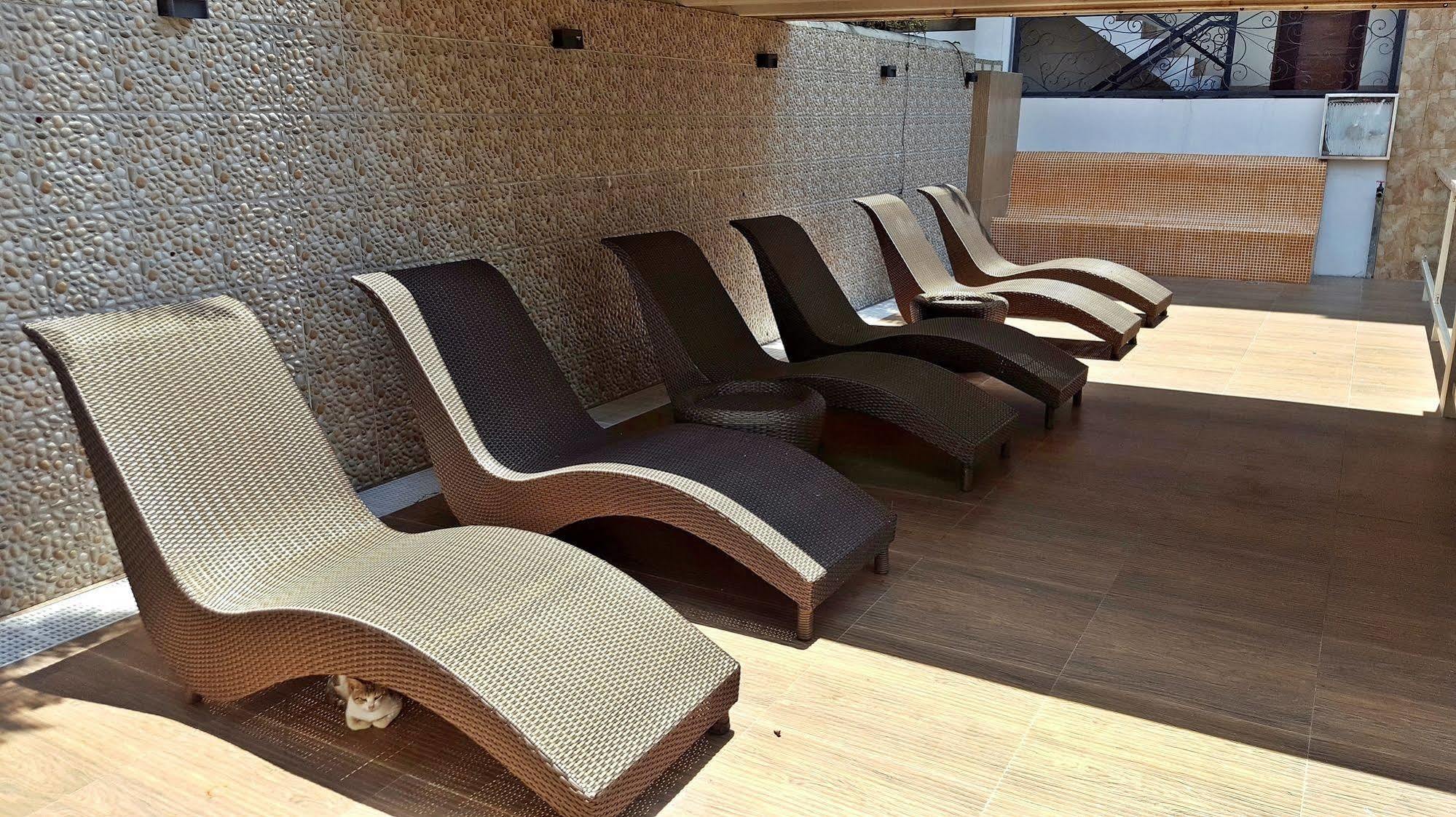 Splash Suites Hotel Tagaytay Cagayuan Εξωτερικό φωτογραφία