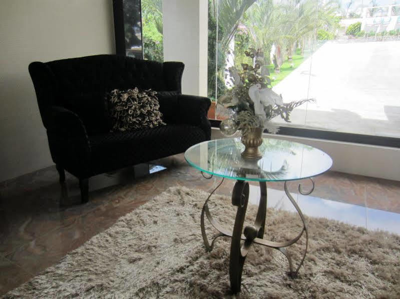 Splash Suites Hotel Tagaytay Cagayuan Εξωτερικό φωτογραφία