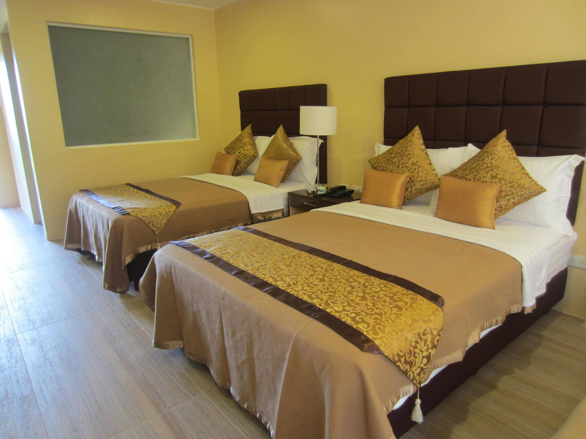 Splash Suites Hotel Tagaytay Cagayuan Εξωτερικό φωτογραφία